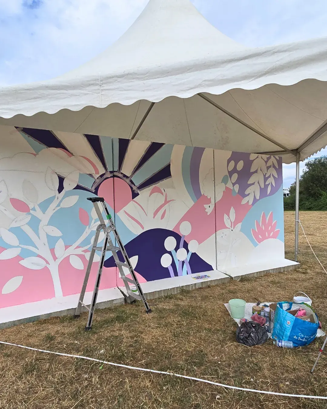 Étapes de création d’une fresque live pendant le festival Plein Champ au Mans